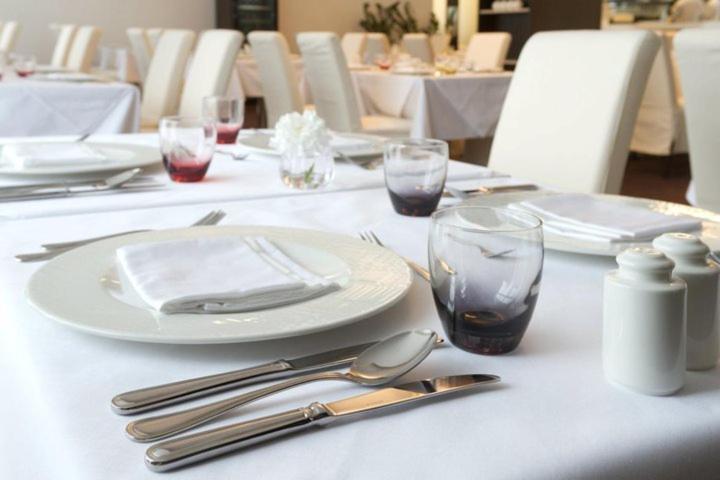 Hotel Mousson 미칼로브체 외부 사진
